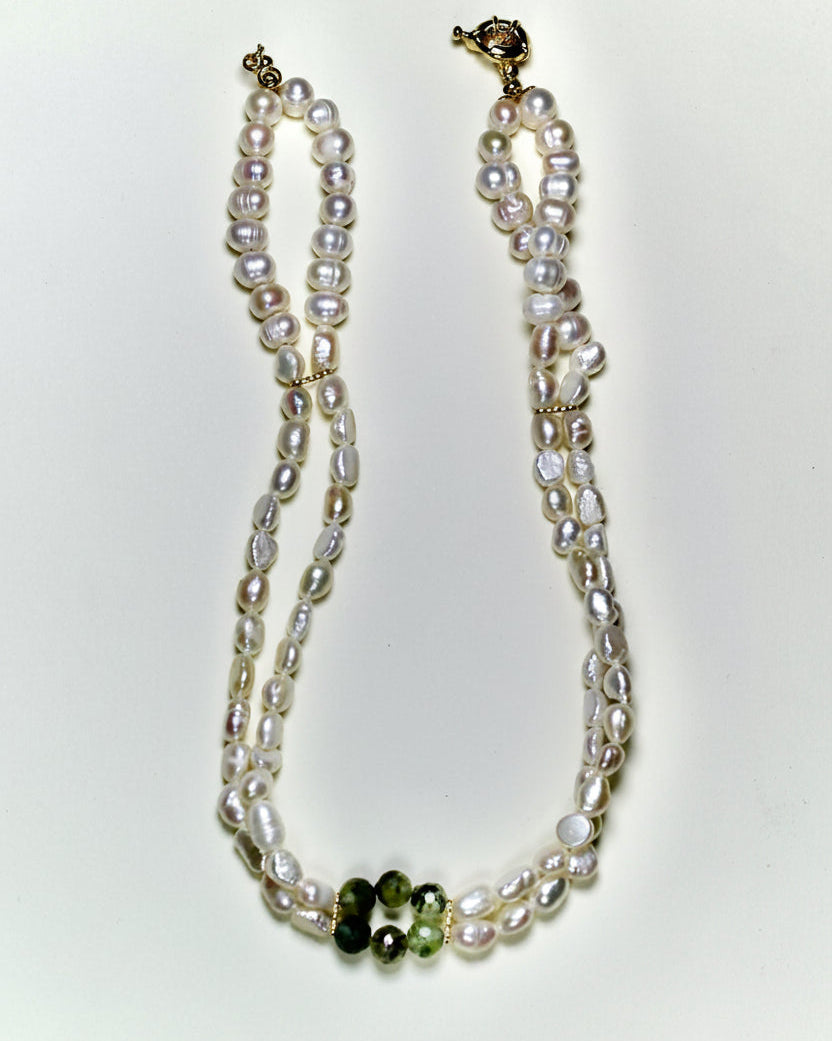 Choker duplo de pérolas